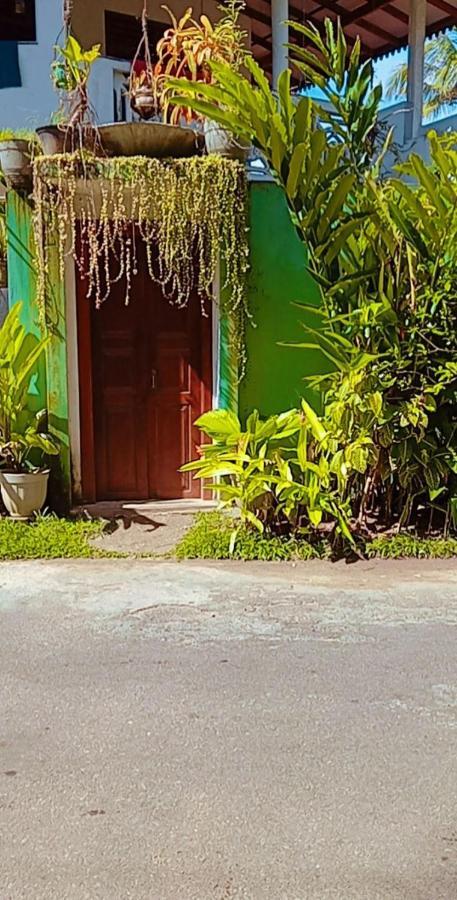 Shady Edge Hotel Unawatuna Bagian luar foto