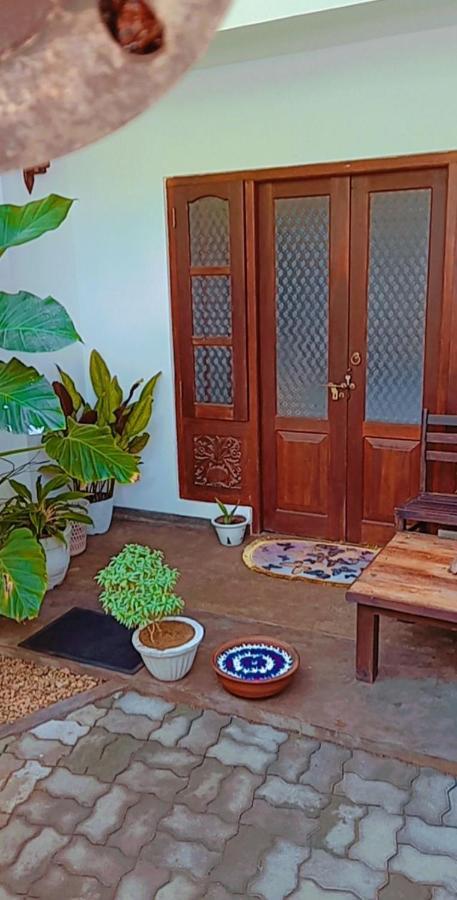 Shady Edge Hotel Unawatuna Bagian luar foto