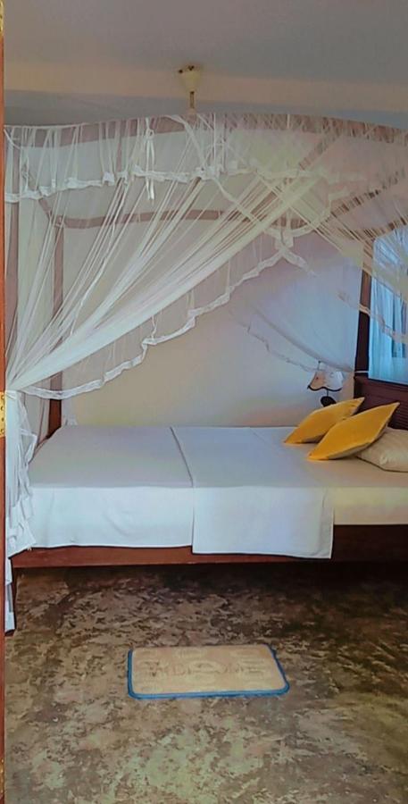 Shady Edge Hotel Unawatuna Bagian luar foto