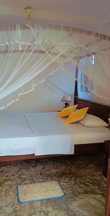 Shady Edge Hotel Unawatuna Bagian luar foto