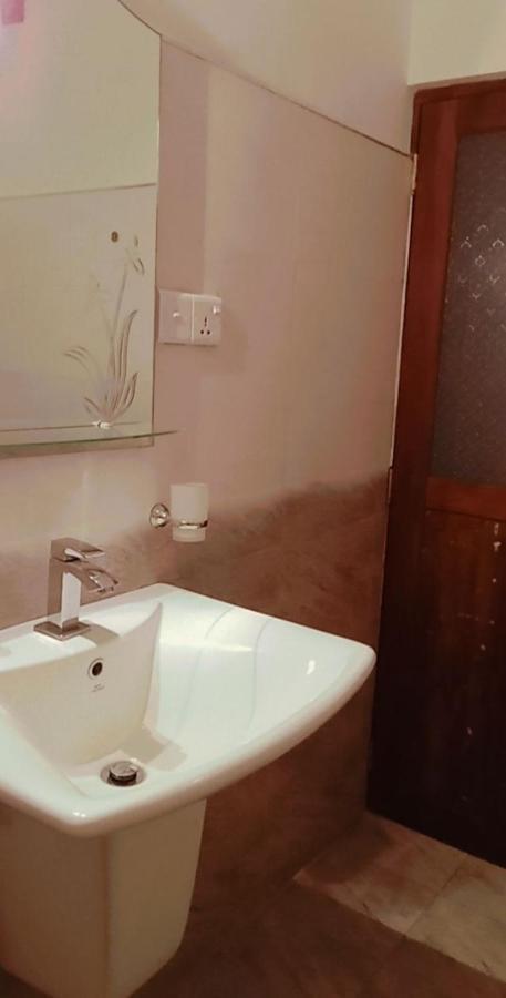 Shady Edge Hotel Unawatuna Bagian luar foto