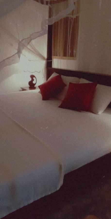 Shady Edge Hotel Unawatuna Bagian luar foto