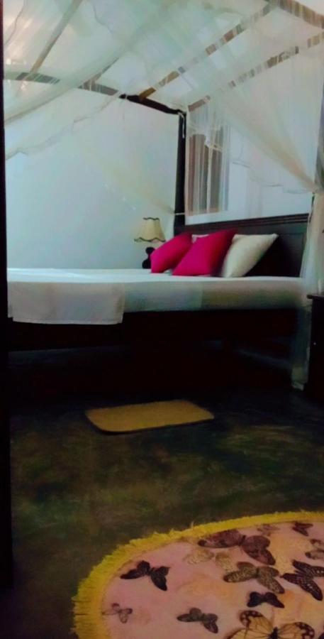 Shady Edge Hotel Unawatuna Bagian luar foto