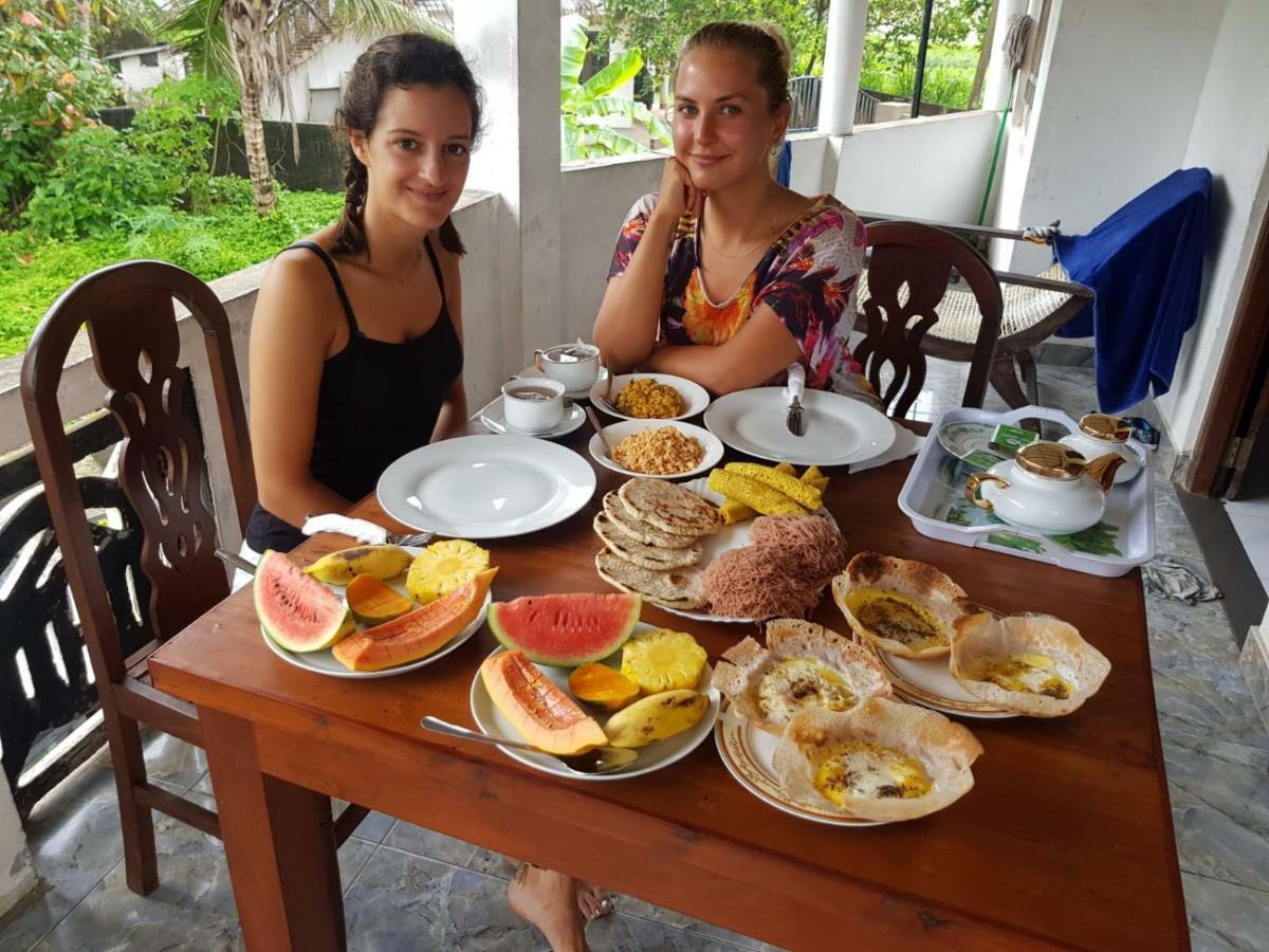 Shady Edge Hotel Unawatuna Bagian luar foto