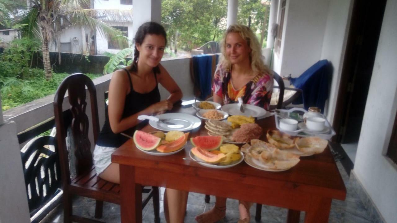Shady Edge Hotel Unawatuna Bagian luar foto